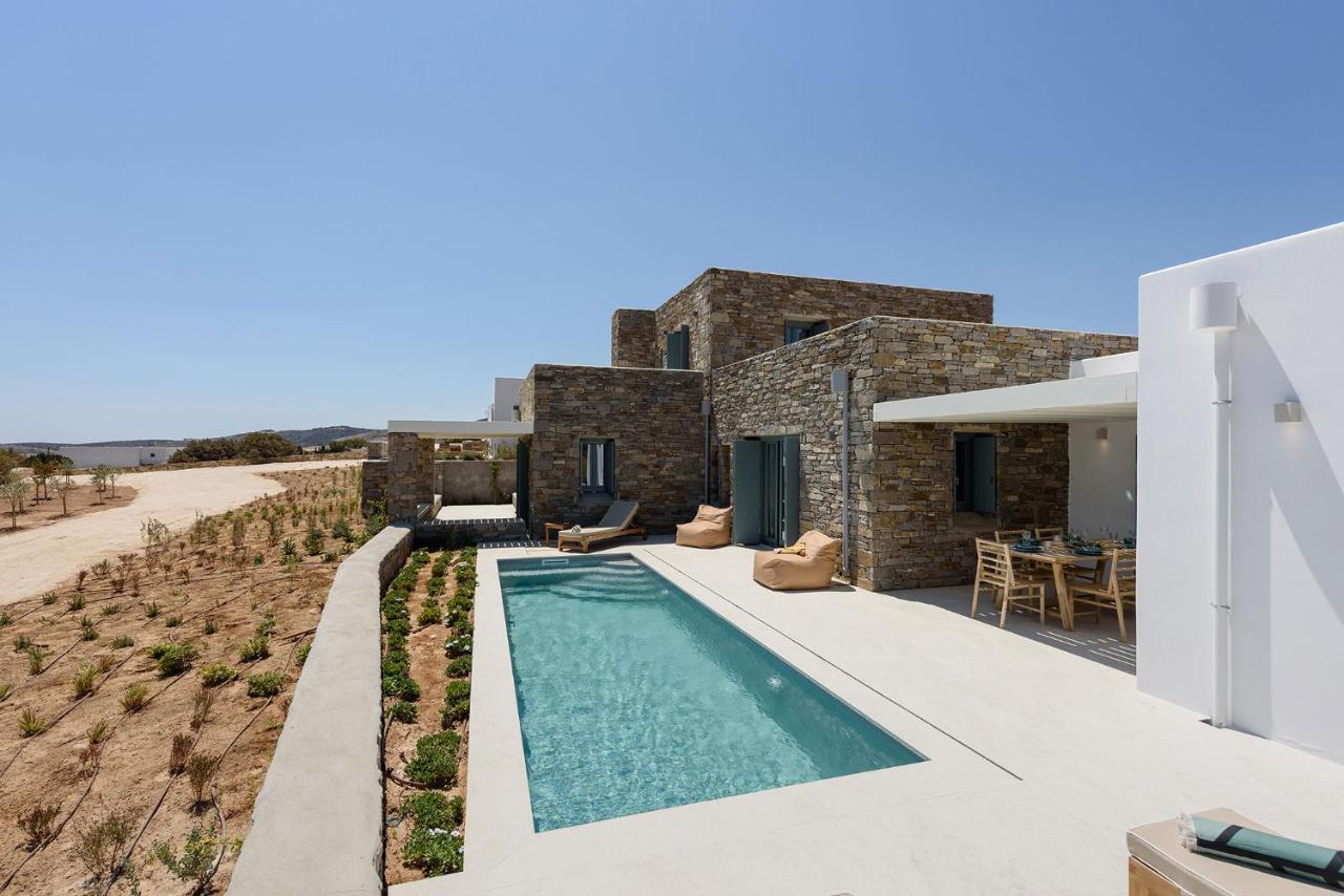 Villa Complex White And Rocks Páros Exteriér fotografie