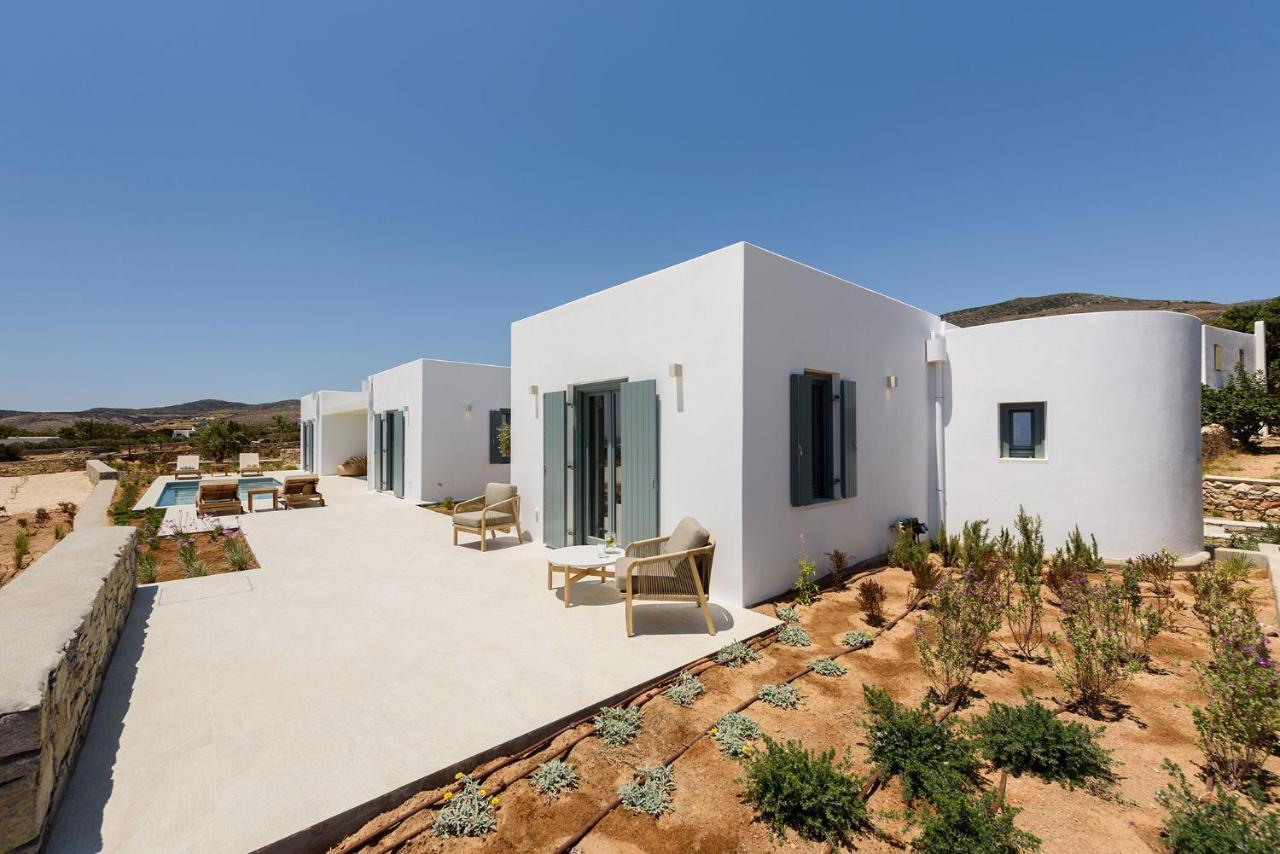 Villa Complex White And Rocks Páros Exteriér fotografie