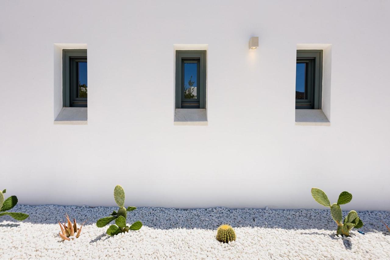 Villa Complex White And Rocks Páros Exteriér fotografie