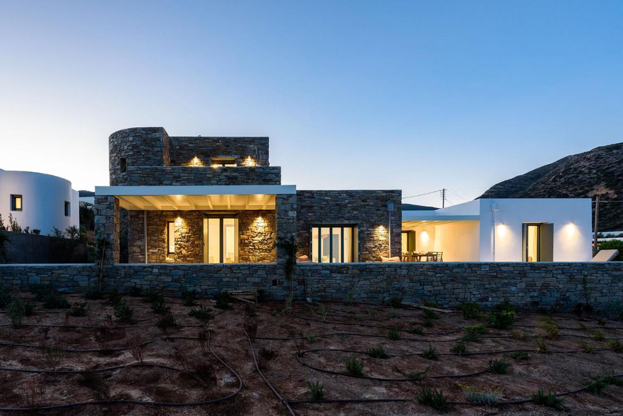 Villa Complex White And Rocks Páros Exteriér fotografie