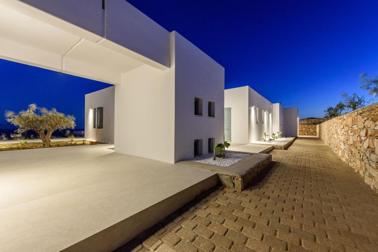 Villa Complex White And Rocks Páros Exteriér fotografie